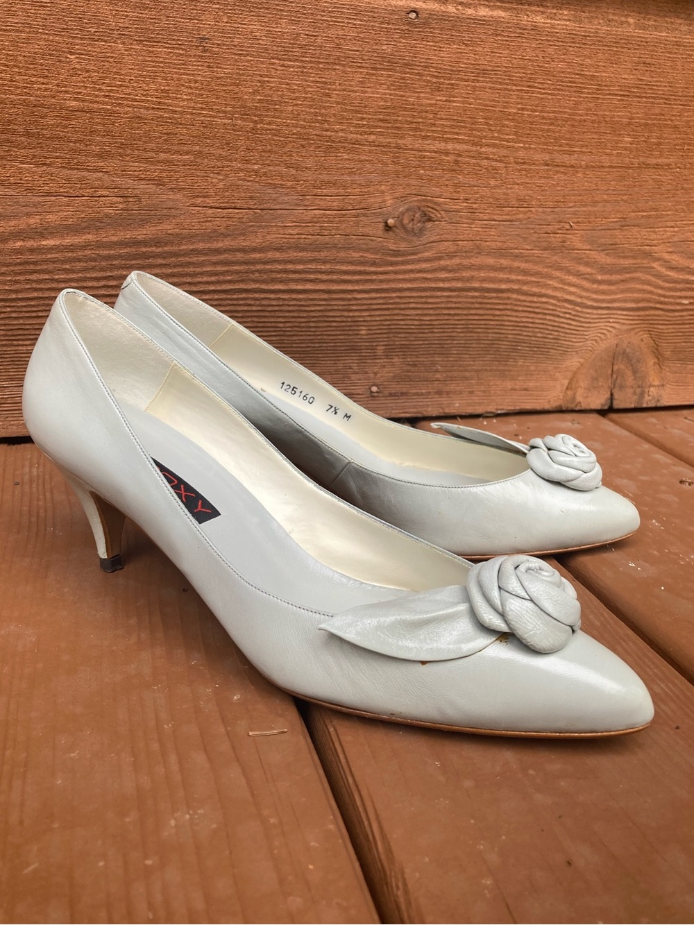 Proxy Vintage Heels Rose Detail